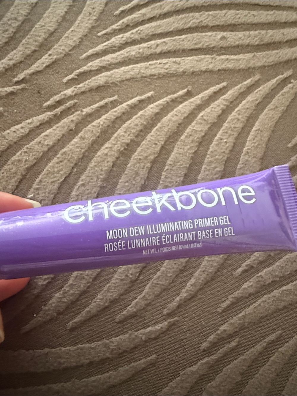 Moon Dew Illuminating Primer Gel - Lavender Glow